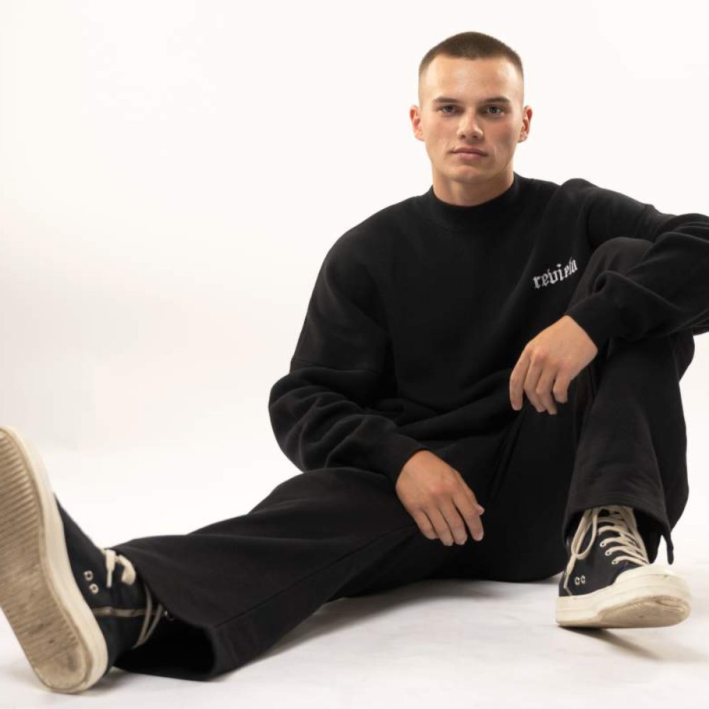 dancer-sitting-down-scaled-down-5x4-1